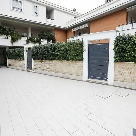 Al Gemelli 2 Garage E Giardino Rome