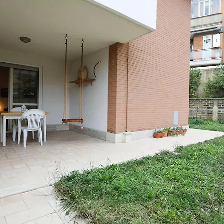 Al Gemelli 2 Garage E Giardino * Rome